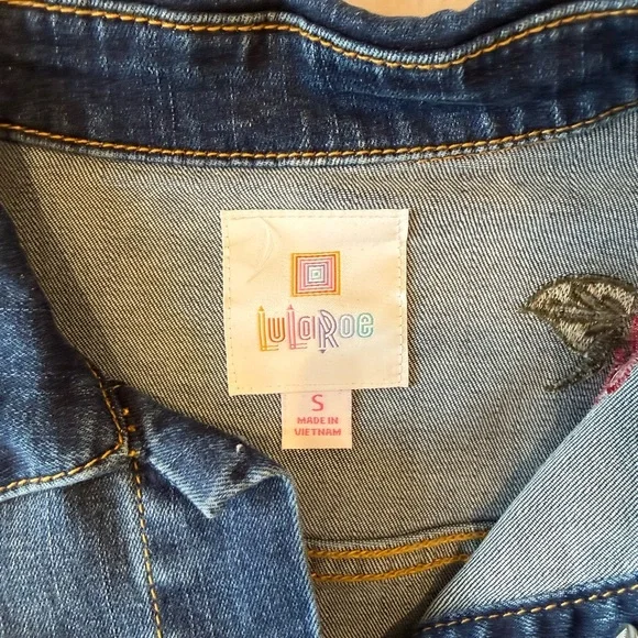 Blue Denim Jacket with Red Floral Embroidery Size Small - Picture 3 of 9